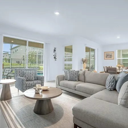 Upstay - New Build At Championsgate With Spa & Pool